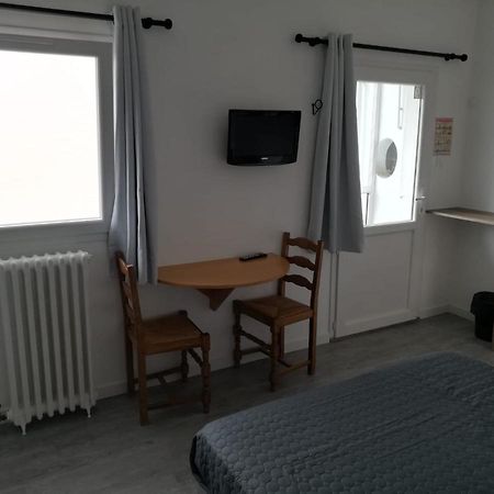 Hotel Le Breton Basse-Indre Exteriér fotografie